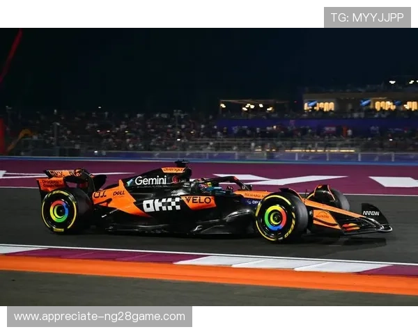 F1赛季最新动态：顶尖车队激烈争夺冠军宝座，维斯塔潘再度领跑