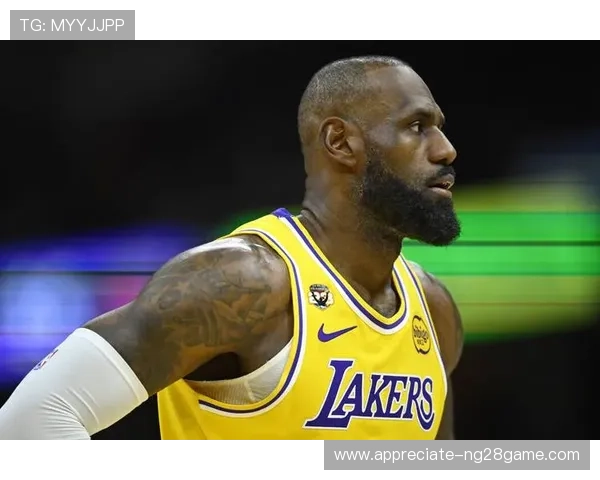 NBA最新动态：詹姆斯带领湖人迎战勇士 伤病影响季后赛形势